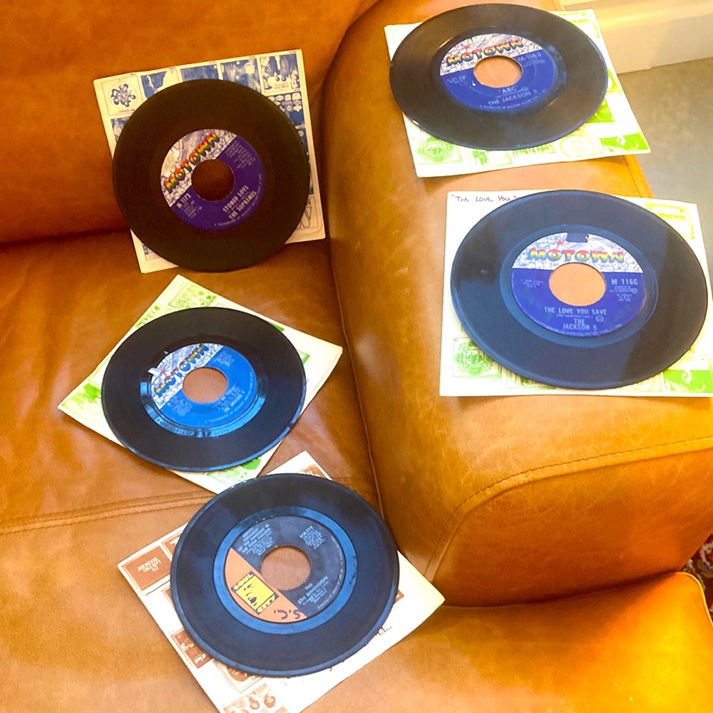 MOTOWN! 45 vintage vinyl records. All
Have sleeves. Jackson 5 & 5th dimension